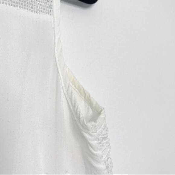 Boutique Small S Floral Applique Flowy Mesh Yoke Sleeveless Top White Keyhole - Picture 6 of 8